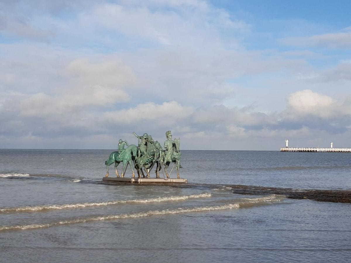 Nieuwpoort Marjolaine Prachtig Zeezicht - 4De Verdiep -Op De Dijk 5Pers Eksteriør bilde